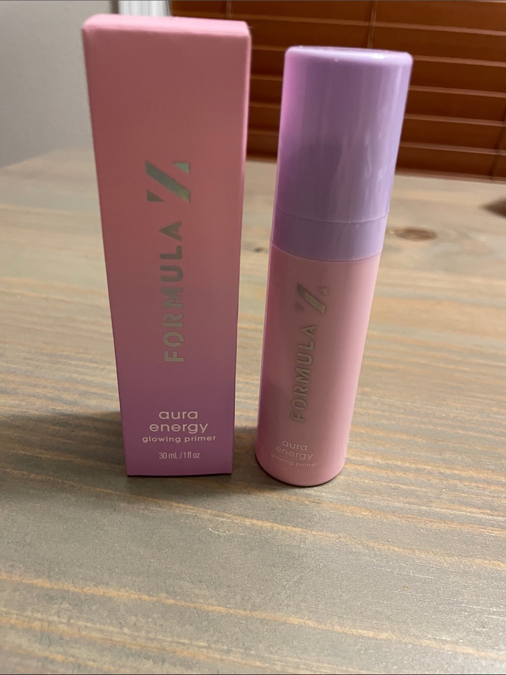 Formula Z Aura Energy Glowing Primer.